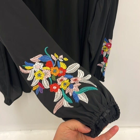 Shein Curve Black Bell Sleeve Bright Embroidered Floral Boho Plus Size Tunic 2XL - Picture 6 of 6